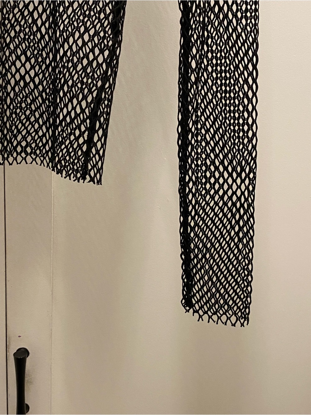Bershka Black Fishnet Long-Sleeve Crop Top - Picture 6 of 9